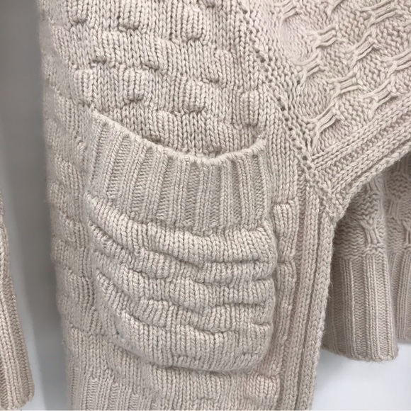 Aritzia Talula Beige Greenpoint Chunky Knit Sweater XS Shawl Collar with Pockets - Picture 4 of 5